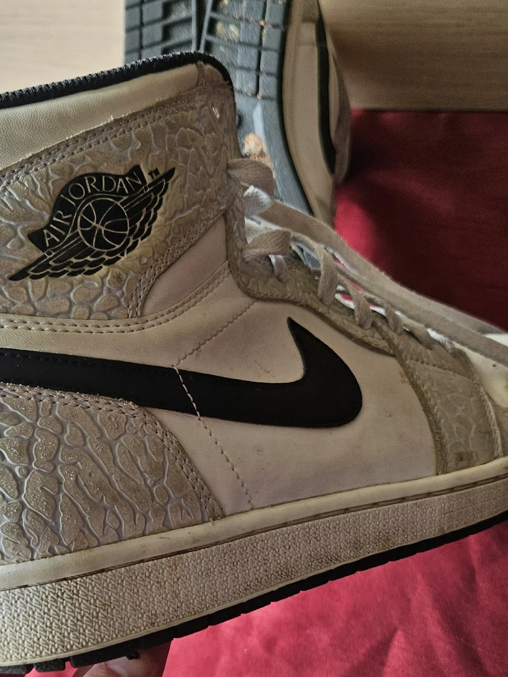 Air Jordan 1 Retro High Top White Elephant Print Adult 11 Shoes Sneakers RARE!